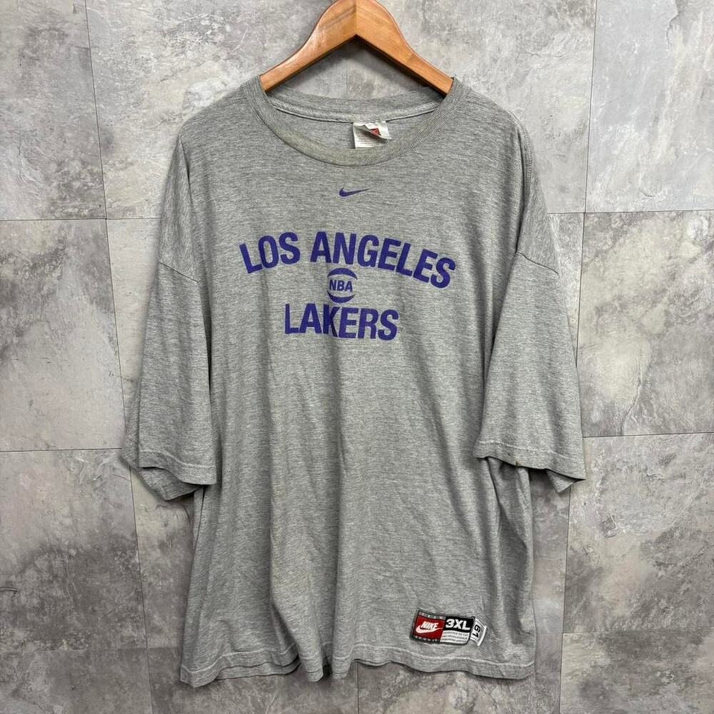 Vintage Y2K Nike Team Red Tag Center Swoosh Los Angelos Lakers Grey Tee Shirt 3X